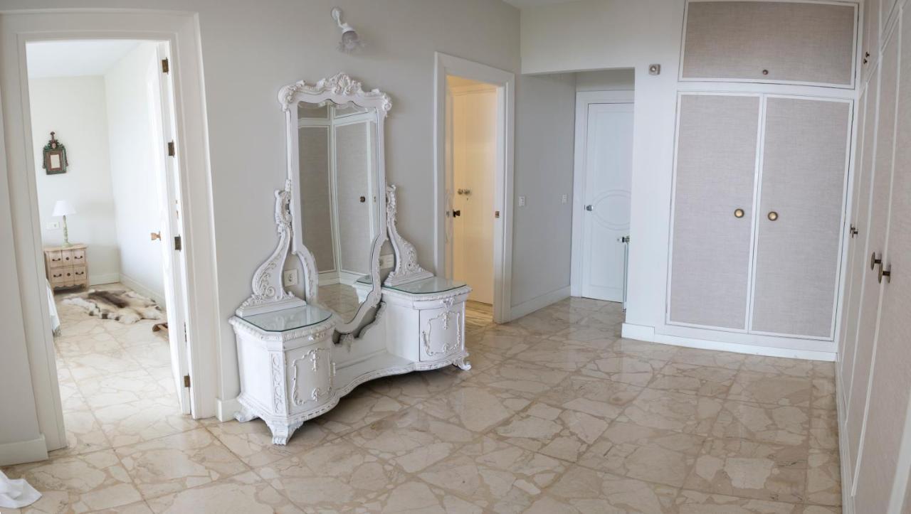 Malagueta Penthouse Premium Daire Málaga Dış mekan fotoğraf